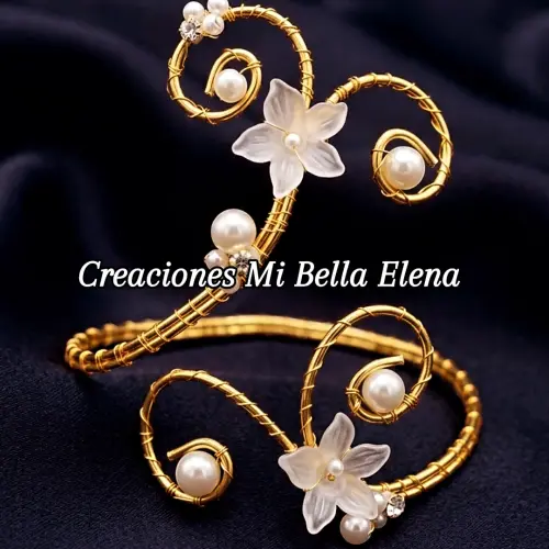Brazalete dorado y flores de resina's photo #1