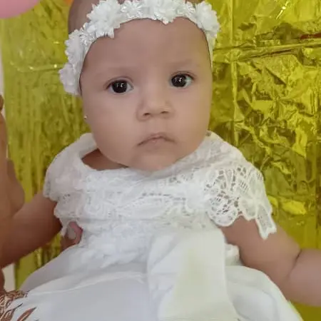 Diadema bebé blanca sencilla — imagen 2