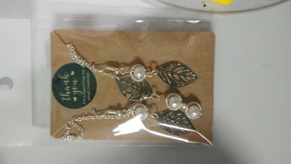 Conjunto aretes y cadena's foto | Creaciones Mi Bella Elena |  BizneCubano