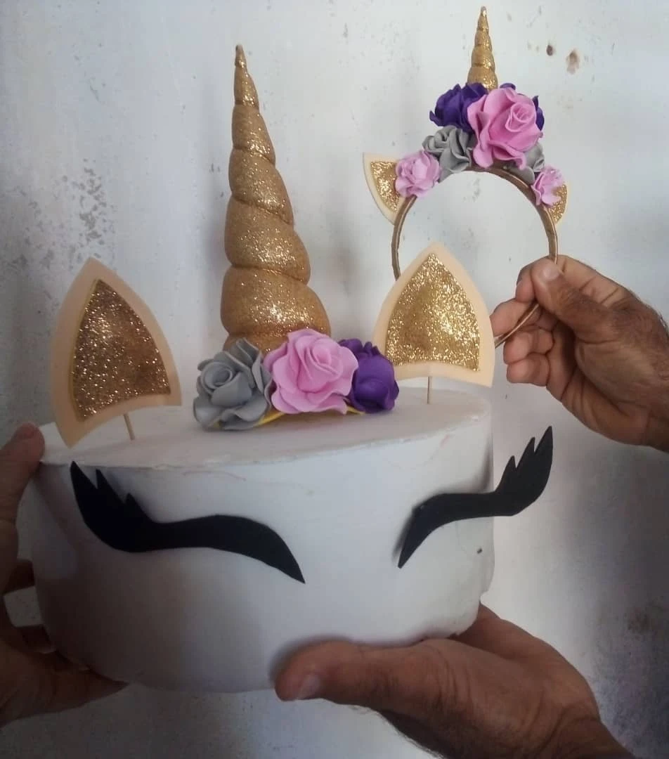 Topper unicornio (repostería)'s foto | Creaciones Mi Bella Elena |  BizneCubano