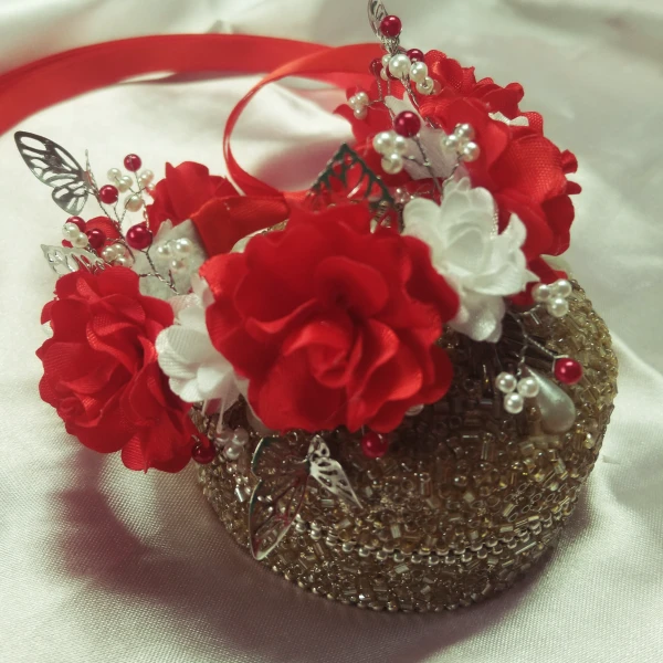 Portacoque de lujo blanco y rojo's foto | Creaciones Mi Bella Elena |  BizneCubano